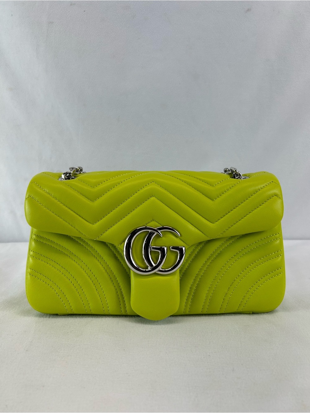 Gucci GG Marmont medium shoulder bag
